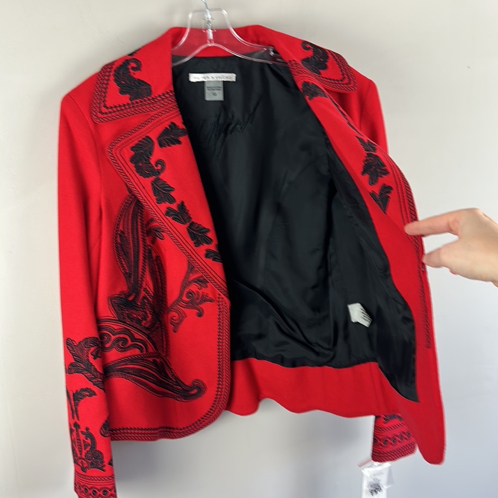Peter Nygard Red Blazer with Black Embroidery - Picture 14 of 16